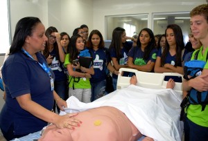 Cesmac- recebe -alunos -do- Pré-Vestibular- SEB -COC -Maceió - 18
