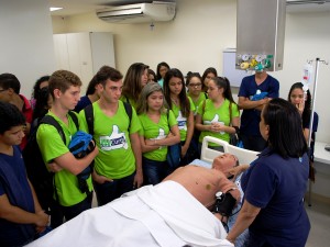 Cesmac- recebe -alunos -do- Pré-Vestibular- SEB -COC -Maceió - 18