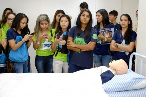 Cesmac- recebe -alunos -do- Pré-Vestibular- SEB -COC -Maceió - 18