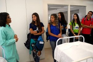 Cesmac- recebe -alunos -do- Pré-Vestibular- SEB -COC -Maceió - 18