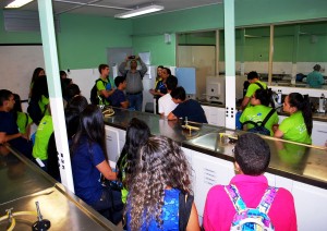 Cesmac- recebe -alunos -do- Pré-Vestibular- SEB -COC -Maceió - 18