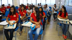 Escola- Moreira- e- Silva- visita- o- Cesmac- 22