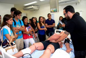 Mais- uma- turma- do- Walder- Cursos- conhece- estrutura- do- Cesmac- 19