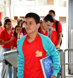 cesmac-recebe-escola-estadual-moreira-e-silva (8)