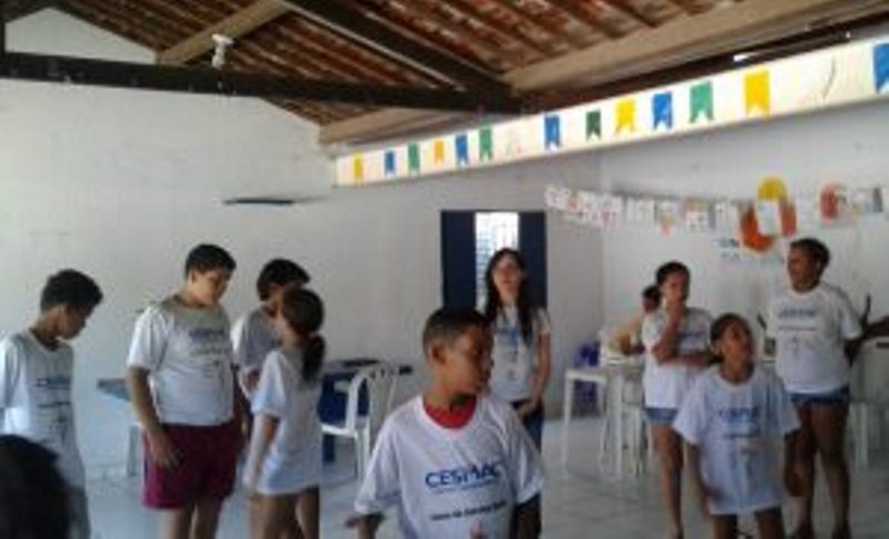 curso-de-servico-social-participa-de-acao-na-praca-da-faculdade-5