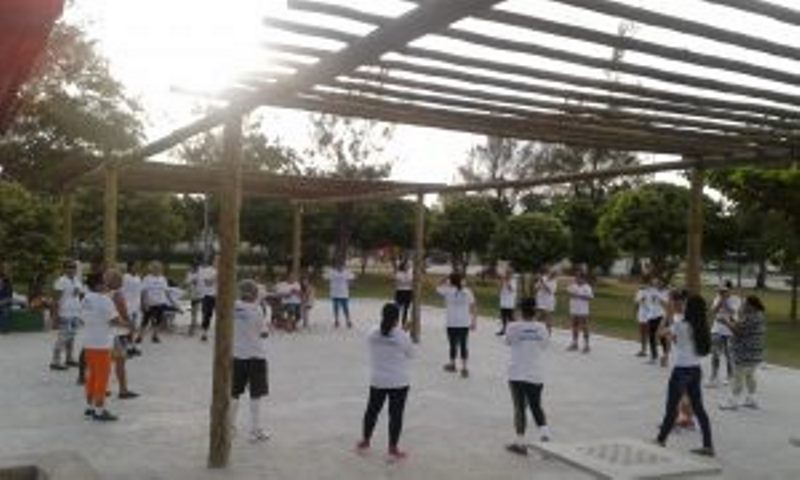 curso-de-servico-social-participa-de-acao-na-praca-da-faculdade-5