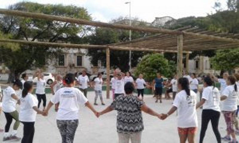 curso-de-servico-social-participa-de-acao-na-praca-da-faculdade-5