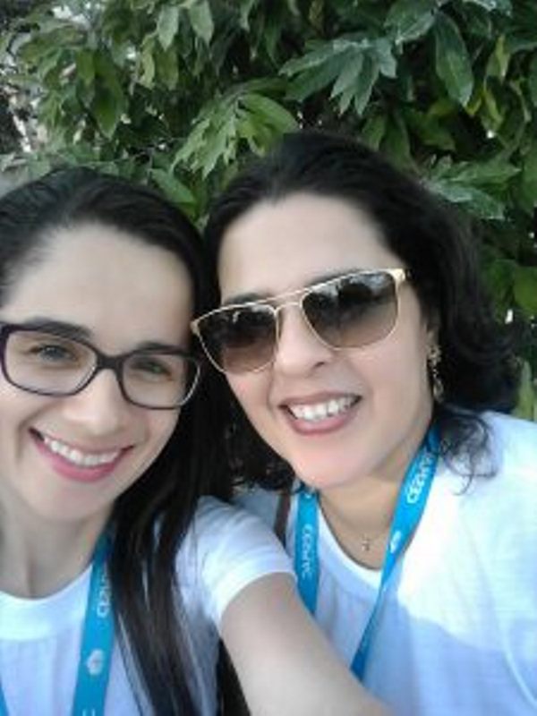 curso-de-servico-social-participa-de-acao-na-praca-da-faculdade-5