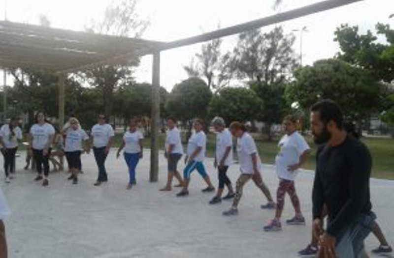 curso-de-servico-social-participa-de-acao-na-praca-da-faculdade-5