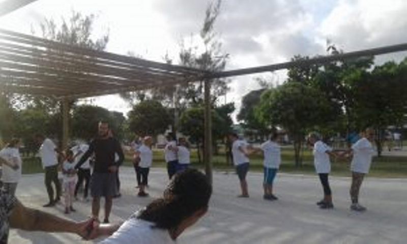 curso-de-servico-social-participa-de-acao-na-praca-da-faculdade-5