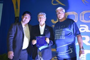 reitor-do-cesmac-recebe-homenagem-na-abertura-dos-jogos-4