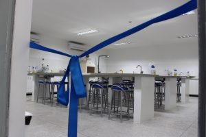 cesmac-inaugura-laboratorio-de-farmacia-e-homenageia-ruy-camara-17
