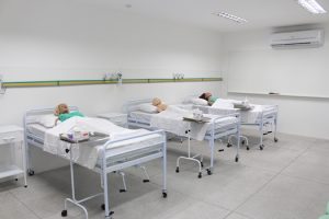 cesmac-inaugura-laboratorio-de-habilidades-para-area-de-saude-25