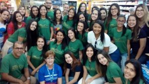 estudantes-de-nutricao-orientam-consumidores-em-supermercado-cesmac-8