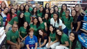 estudantes-de-nutricao-orientam-consumidores-em-supermercado-cesmac-8