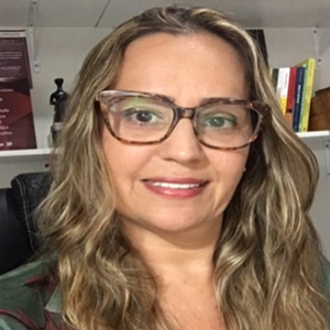 PROFª. ME. PAULA FAZIO FIALHO FERNANDES