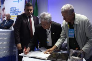 Correios- lança- selo- alusivo- aos- 45- anos- do- CESMAC-Feira_Cultural_CESMAC-na-Rua (67)