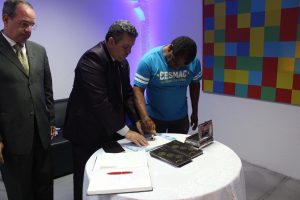 Correios- lança- selo- alusivo- aos- 45- anos- do- CESMAC-Feira_Cultural_CESMAC-na-Rua (67)