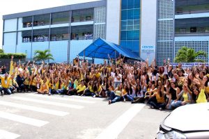Feira- Cultural- CESMAC- na- Rua- promove- Abraço- Amigo-no -Setembro- Amarelo-(6)