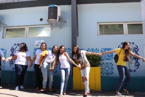 Feira- Cultural- CESMAC- na- Rua- promove- Abraço- Amigo-no -Setembro- Amarelo-(6)