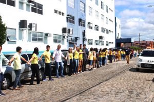 Feira- Cultural- CESMAC- na- Rua- promove- Abraço- Amigo-no -Setembro- Amarelo-(6)