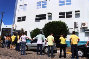 Feira- Cultural- CESMAC- na- Rua- promove- Abraço- Amigo-no -Setembro- Amarelo-(6)