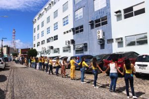 Feira- Cultural- CESMAC- na- Rua- promove- Abraço- Amigo-no -Setembro- Amarelo-(6)