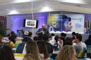 Feira- Cultural- CESMAC- na- Rua- já- começou