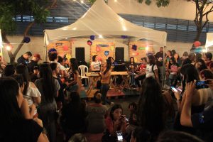 Programação- também- a- noite- com- música- e -apresentações- na- Feira- Cultural- do- CESMAC-(49)
