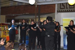 Programação- também- a- noite- com- música- e -apresentações- na- Feira- Cultural- do- CESMAC-(49)