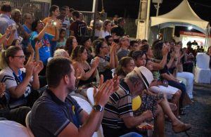 Programação- também- a- noite- com- música- e -apresentações- na- Feira- Cultural- do- CESMAC-(49)