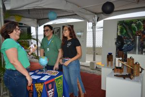 Tarde- de -sexta- na- Feira- Cultural- CESMAC- na- Rua- com- Música- Artesanato- e -muito -mais -(88)