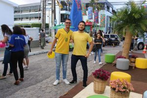 Tarde- de -sexta- na- Feira- Cultural- CESMAC- na- Rua- com- Música- Artesanato- e -muito -mais -(88)