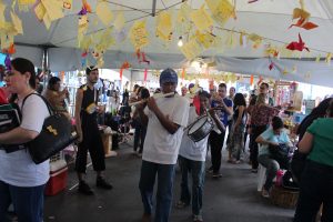 Tarde- de -sexta- na- Feira- Cultural- CESMAC- na- Rua- com- Música- Artesanato- e -muito -mais -(88)