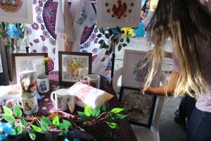 Tarde- de -sexta- na- Feira- Cultural- CESMAC- na- Rua- com- Música- Artesanato- e -muito -mais -(88)