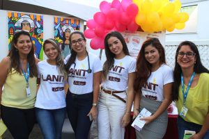 Tarde- de -sexta- na- Feira- Cultural- CESMAC- na- Rua- com- Música- Artesanato- e -muito -mais -(88)