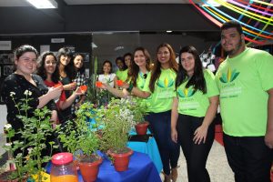 Tarde- de -sexta- na- Feira- Cultural- CESMAC- na- Rua- com- Música- Artesanato- e -muito -mais -(88)