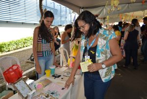Tarde- de -sexta- na- Feira- Cultural- CESMAC- na- Rua- com- Música- Artesanato- e -muito -mais -(88)