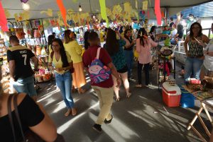 Tarde- de -sexta- na- Feira- Cultural- CESMAC- na- Rua- com- Música- Artesanato- e -muito -mais -(88)