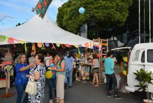 Tarde- de -sexta- na- Feira- Cultural- CESMAC- na- Rua- com- Música- Artesanato- e -muito -mais -(88)