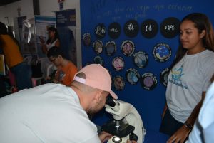 Tarde- de -sexta- na- Feira- Cultural- CESMAC- na- Rua- com- Música- Artesanato- e -muito -mais -(88)