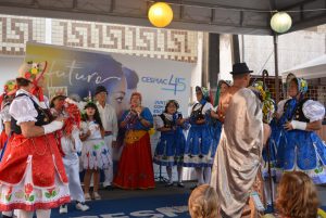 Tarde- de -sexta- na- Feira- Cultural- CESMAC- na- Rua- com- Música- Artesanato- e -muito -mais -(88)