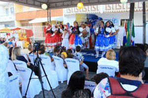 Tarde- de -sexta- na- Feira- Cultural- CESMAC- na- Rua- com- Música- Artesanato- e -muito -mais -(88)