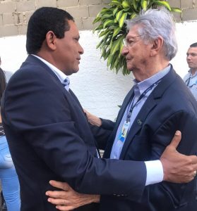 Presidente- da- FEJAL- e -Reitor- do- CESMAC- visita- campus- de- Arapiraca- e -recebe -Comenda- em- Palmeira- dos- Índios- (15)