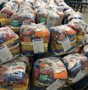 CESMAC- entrega- cestas- básicas- e- brinquedos- para- crianças -do -Projeto- Crescer-(14)