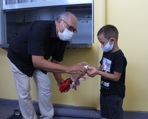 Ação- Institucional- do- Cesmac- celebra- Páscoa- das- Crianças- do- Projeto -Crescer-(26)