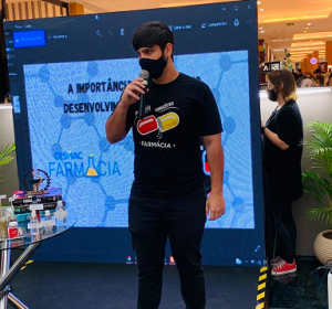Importância- da- química- no -desenvolvimento- dos- fármacos- é-destaque- no -curso- de- Farmácia -Cesmac- na- Feira- de -Profissões- (10)