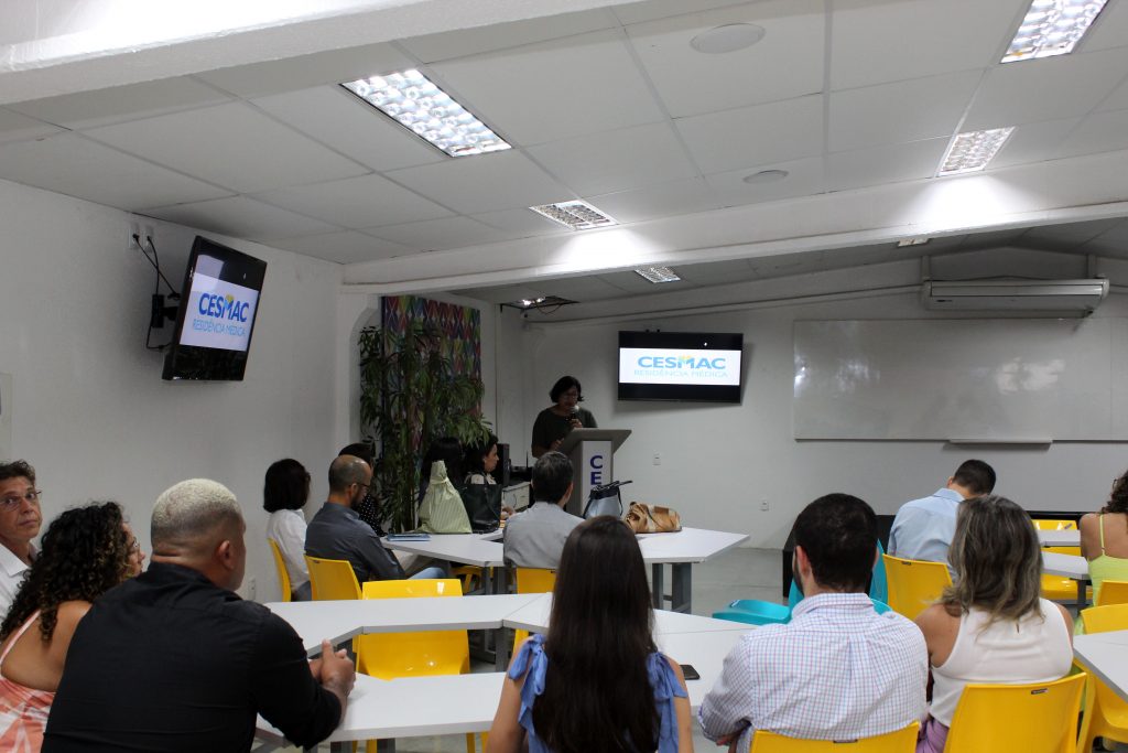 COREME Cesmac realiza cerimônia de formatura para médicos residentes