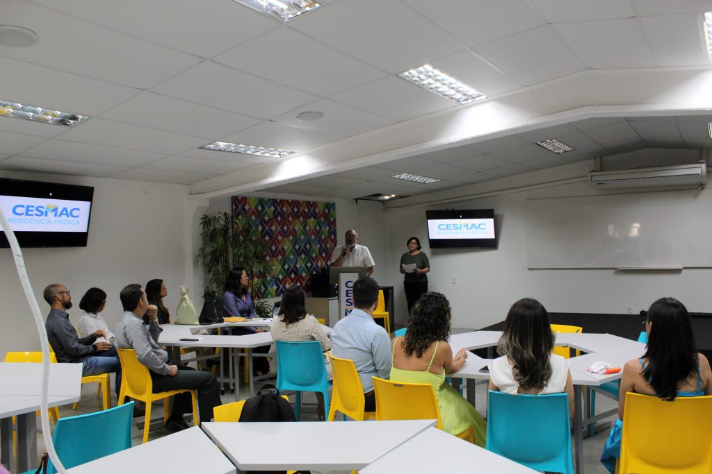 COREME Cesmac realiza cerimônia de formatura para médicos residentes