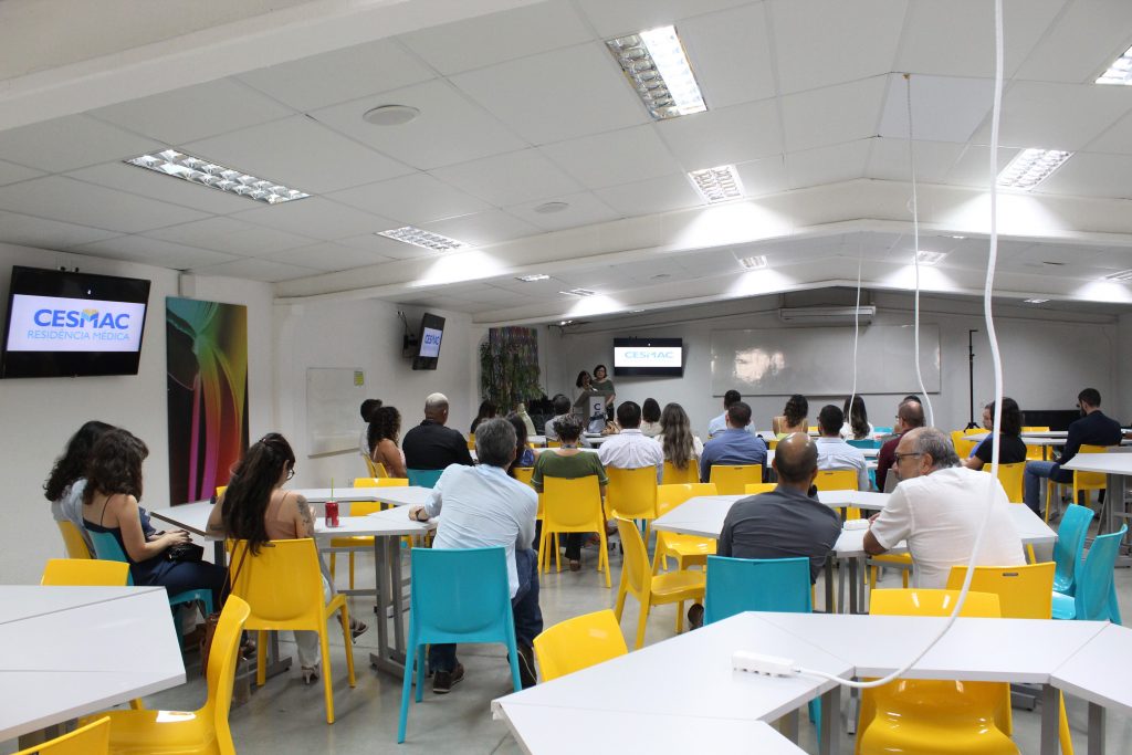 COREME Cesmac realiza cerimônia de formatura para médicos residentes